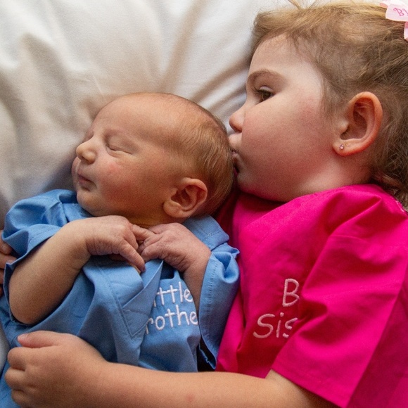 Little  Brother Scrubs - Picture 1 of 2